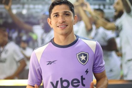 botafogo savarino reapresentacao