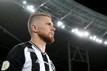 rafael forster botafogo zagueiro marica