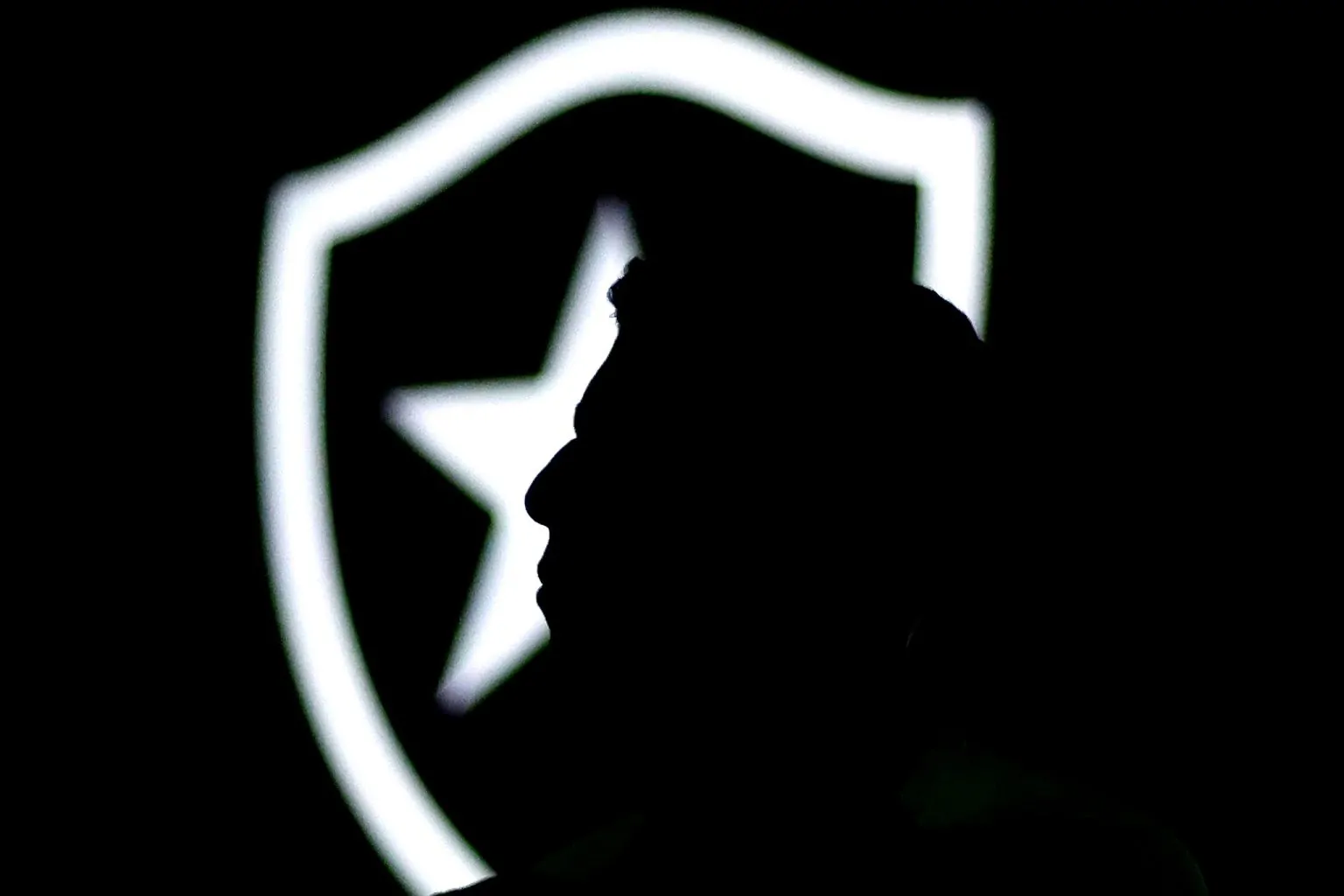 savarino botafogo silhueta