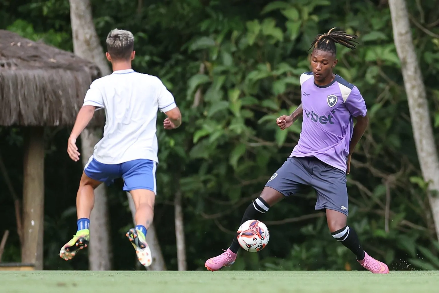 ythallo jogo treino botafogo