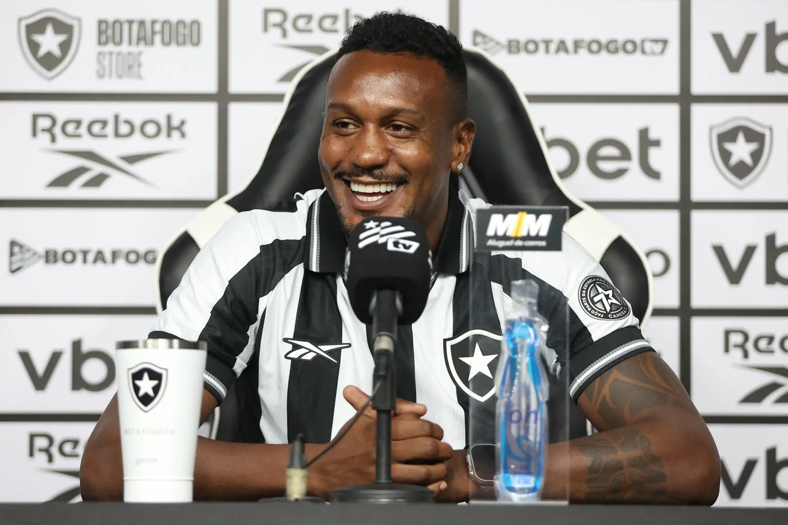 botafogo edenilson apresentacao 2