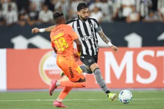 botafogo barcelona alex telles libertadores