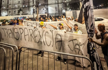 protesto torcida john textor botafogo mirassol