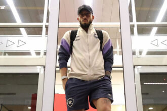 racing botafogo alex telles aeroporto