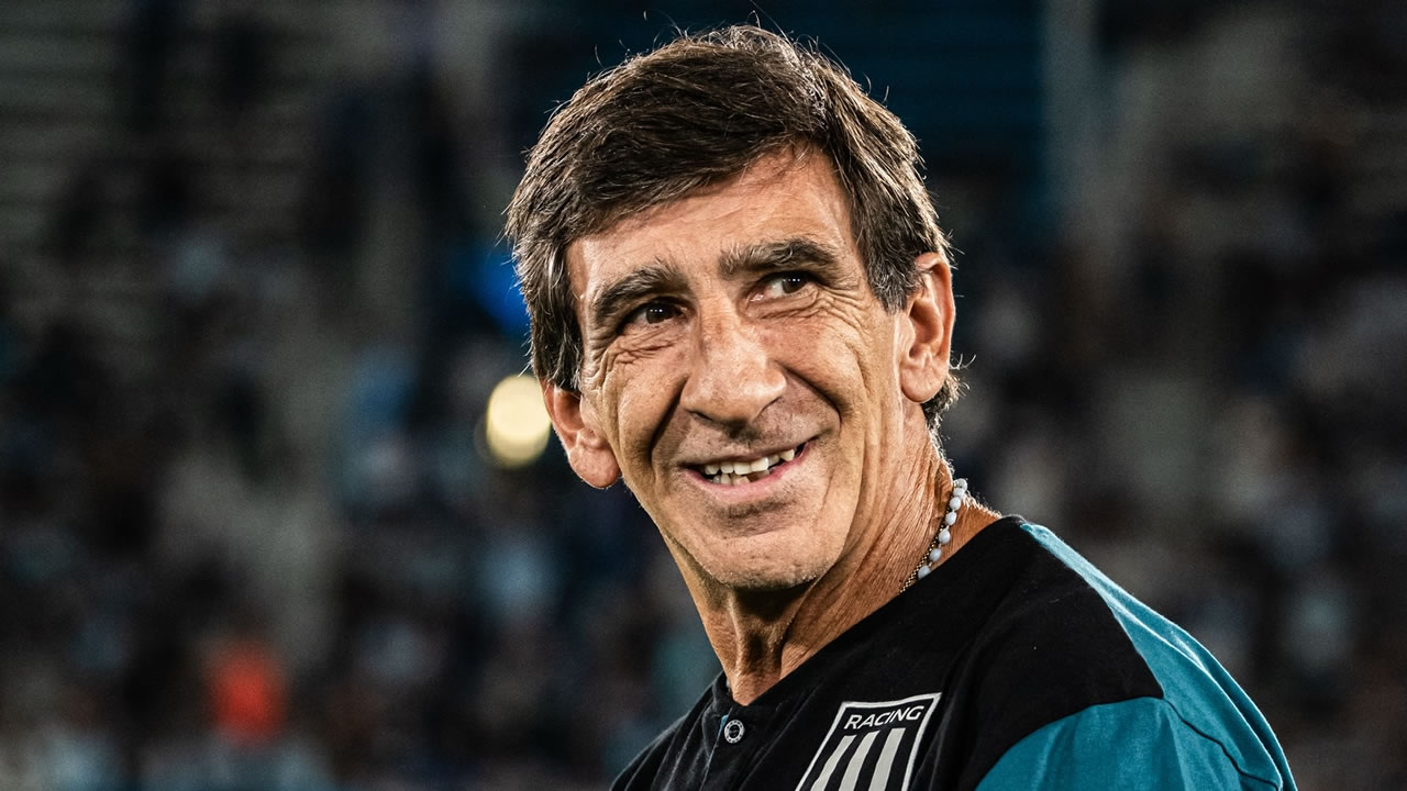racing gustavo costas