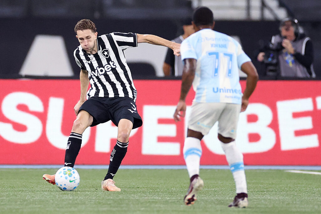 botafogo gremio arthur chaves 2